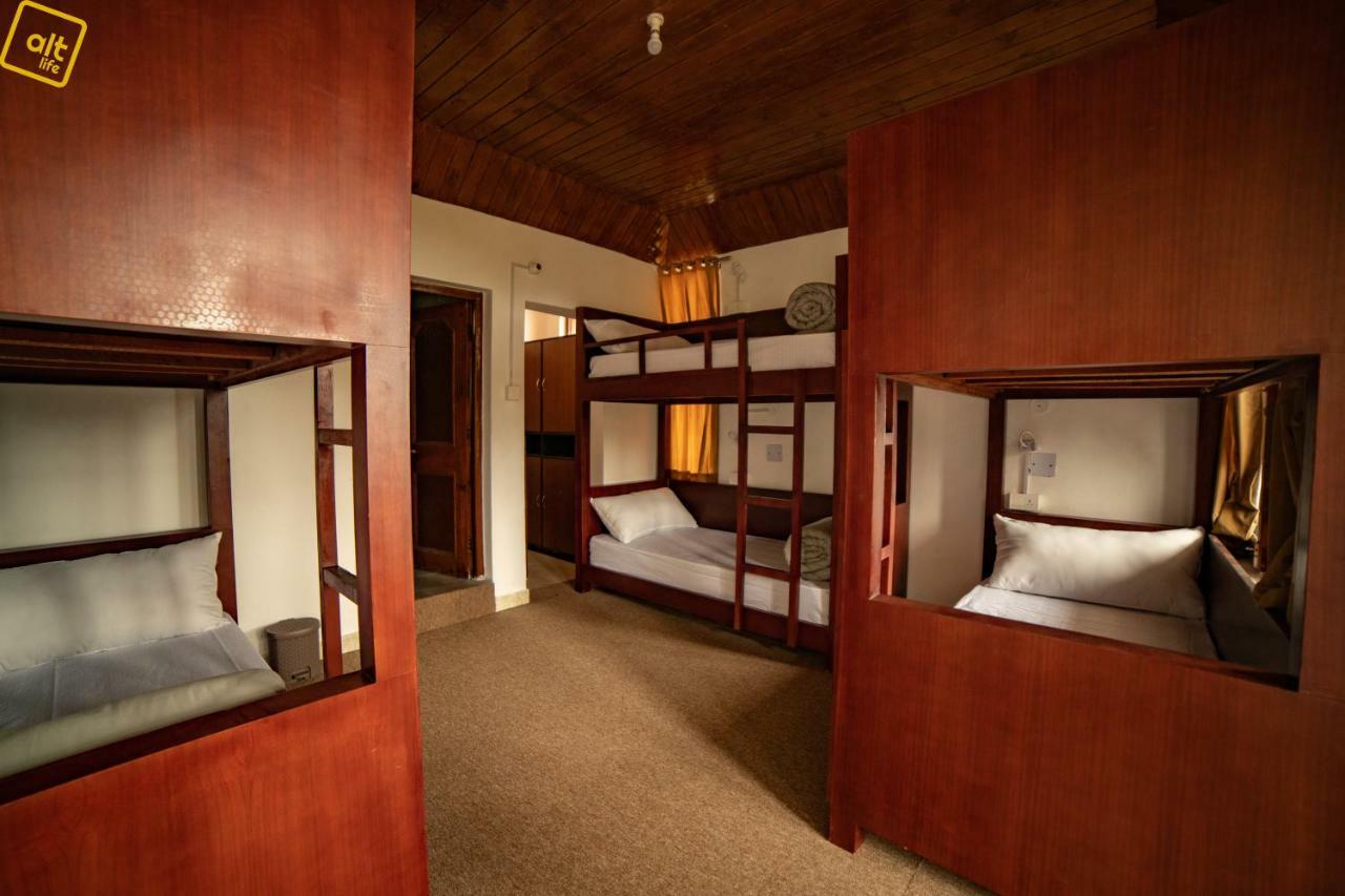 Alt Life - Dharamkot Hostel McLeod Gandzs Kültér fotó